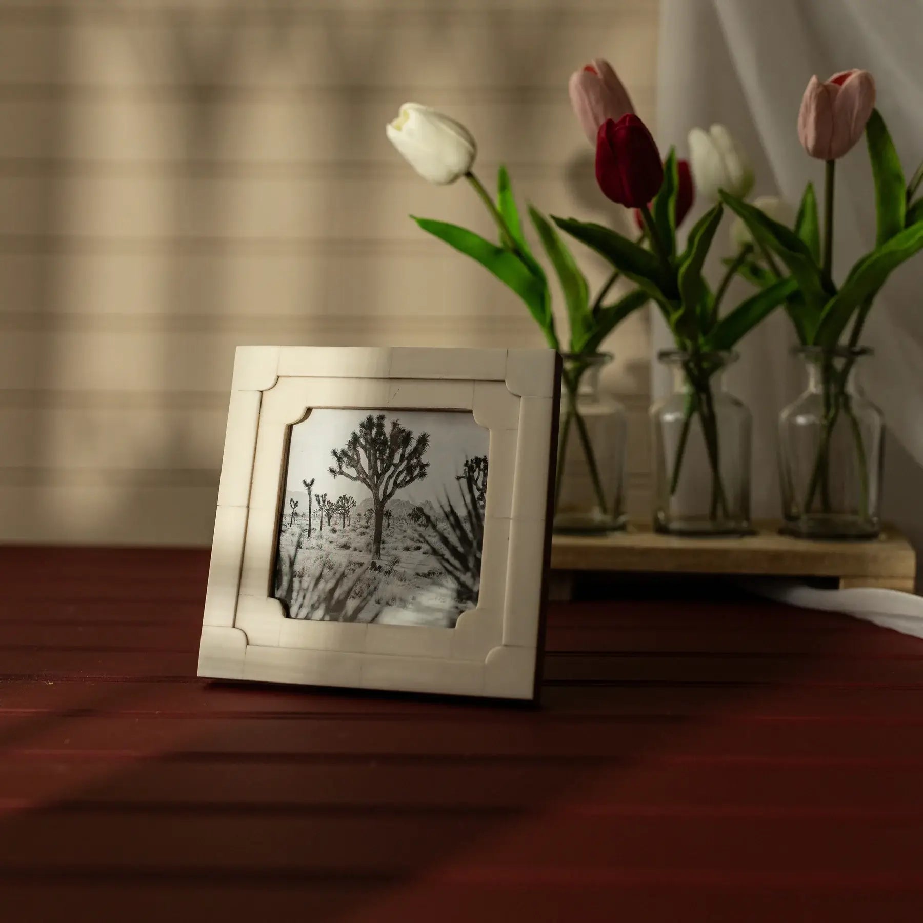4x4 Nella Neoclassical Resin Photo Frame White