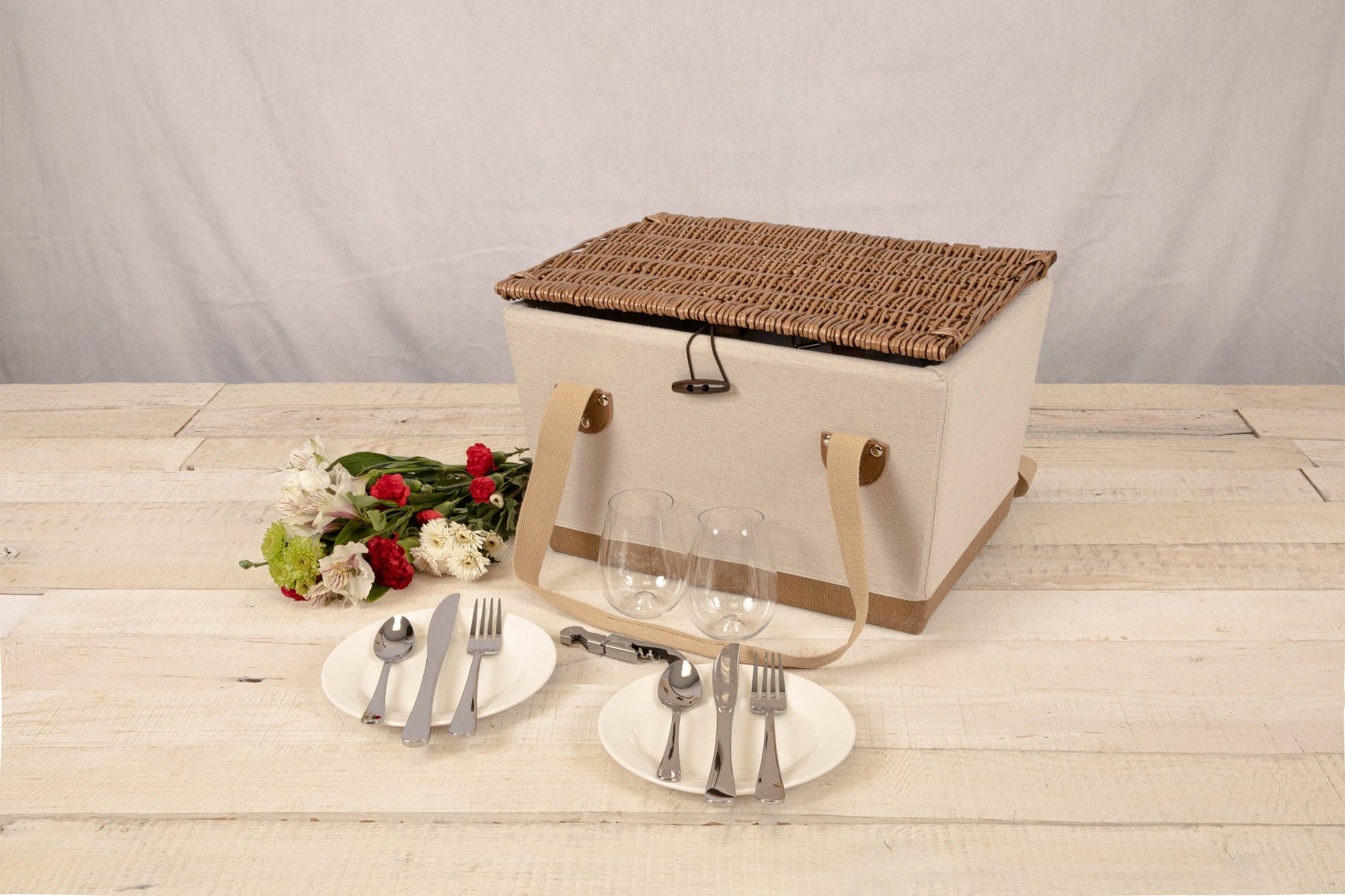 Lemongrove Picnic Basket